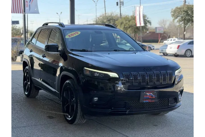 $17499 : 2020 Cherokee Altitude image 4