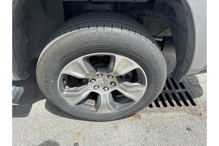 $38396 : Ram 1500 2022 4x4 Laramie 4d image 6