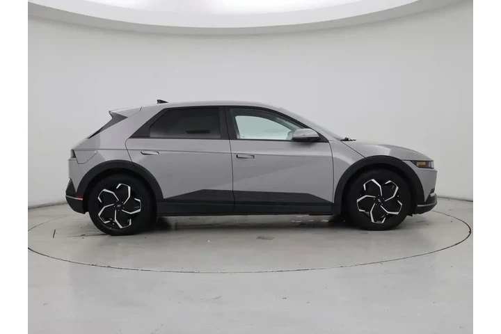 $23998 : Hyundai IONIQ 5 2022 SE 4dr image 7