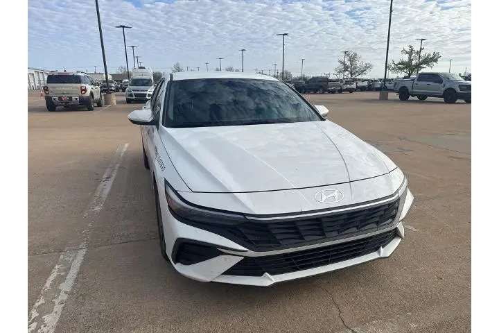 $19595 : Hyundai ELANTRA 2024 SEL 4dr image 5