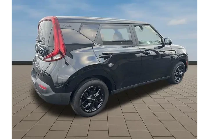 $14526 : Kia Soul 2021 S 4dr Crossove image 6