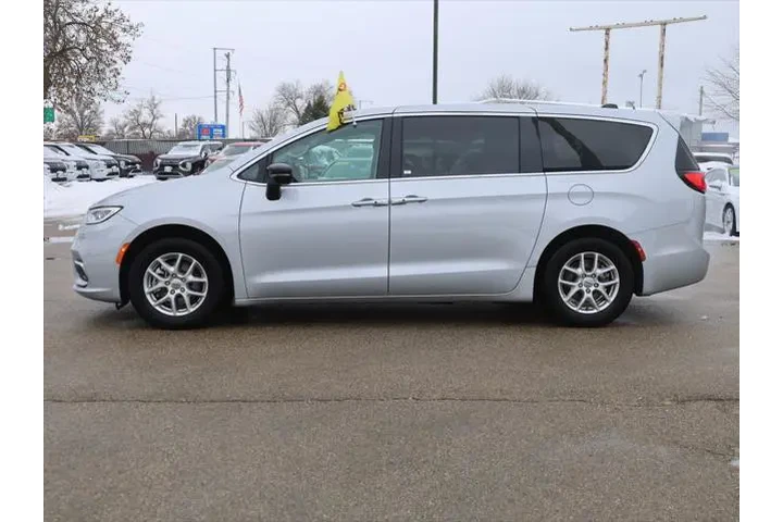 $30477 : Chrysler Pacifica 2024 Touri image 6