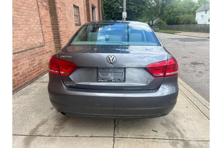 $11000 : 2014 Passat 2.5L Wolfsburg Ed image 7