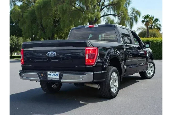 $32500 : Ford F-150 2023 4x2 XLT 4dr image 5