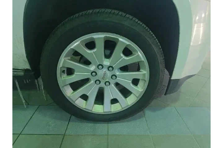 $17347 : GMC Yukon 2016 4x4 Denali 4d image 4