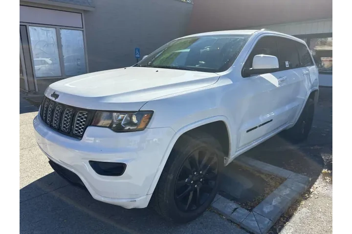 $16995 : 2019 Grand Cherokee Altitude image 3