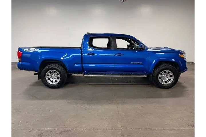 $32561 : Toyota Tacoma 2016 image 2