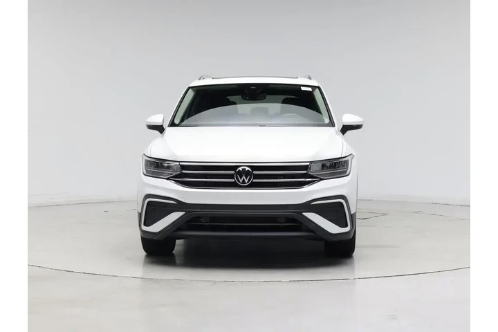 $19990 : Volkswagen Tiguan 2022 SE 4d image 5
