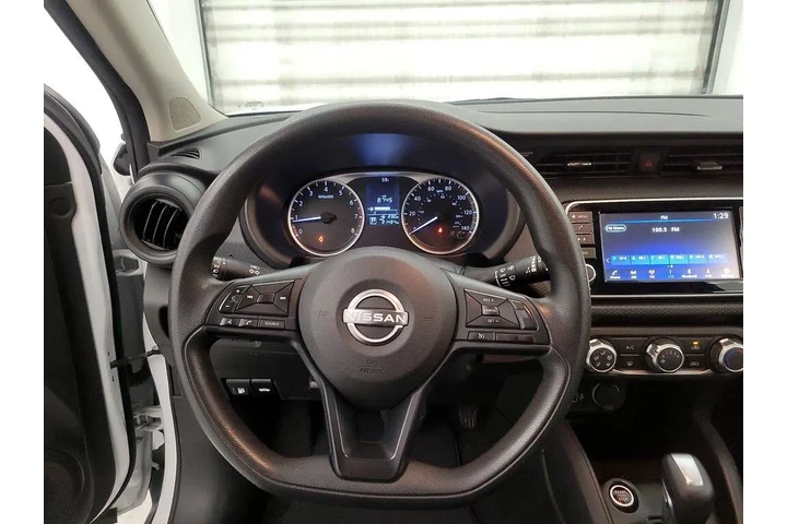 $17998 : Nissan Kicks 2023 S 4dr Cros image 10