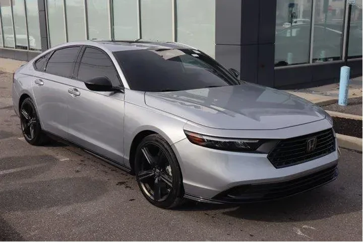 $25234 : Honda Accord Hybrid 2024 Spo image 3