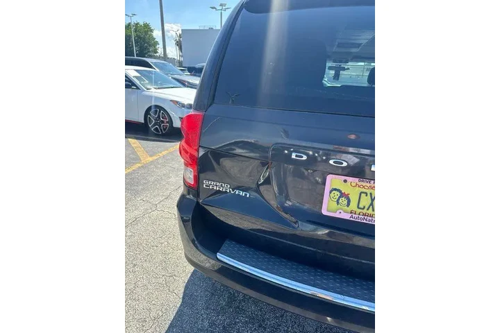 $2990 : Dodge Grand Caravan 2012 Cre image 9