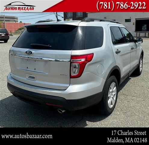 $8900 : Used 2013 Explorer 4WD 4dr Ba image 5