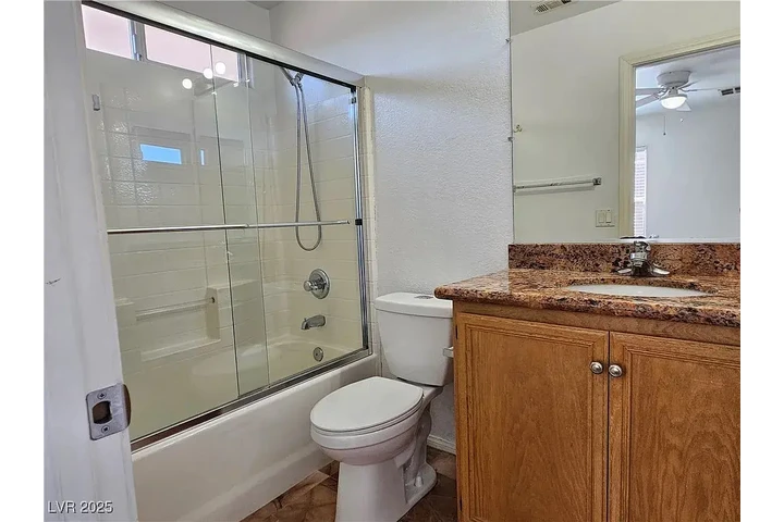 $800 : Beautiful Home...Las Vegas, NV image 5