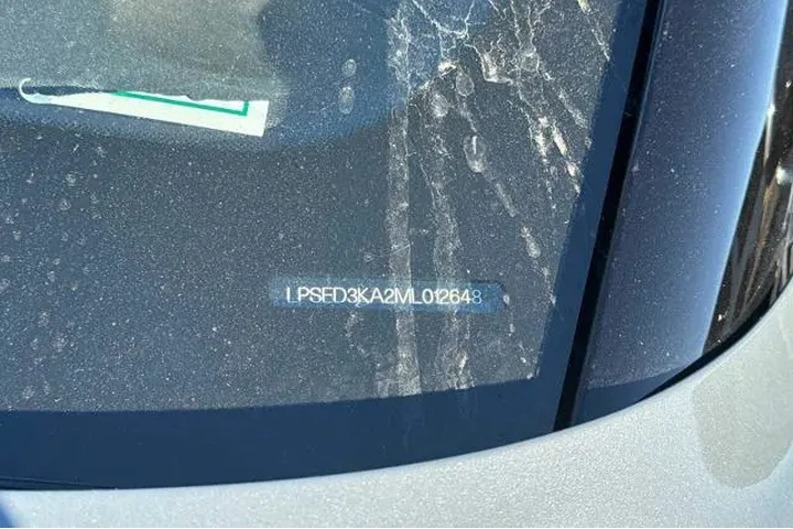 $23995 : Polestar 2 2021 AWD Launch E image 3