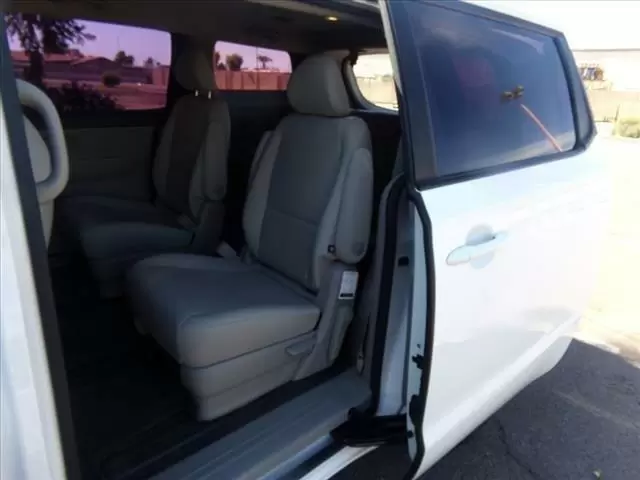 $6500 : 2017 Kia Sedona L Minivan image 10