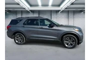 $28455 : Ford Explorer 2023 AWD XLT 4 thumbnail