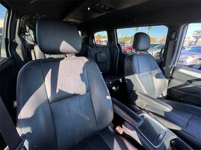 $16995 : 2019 Grand Caravan image 9