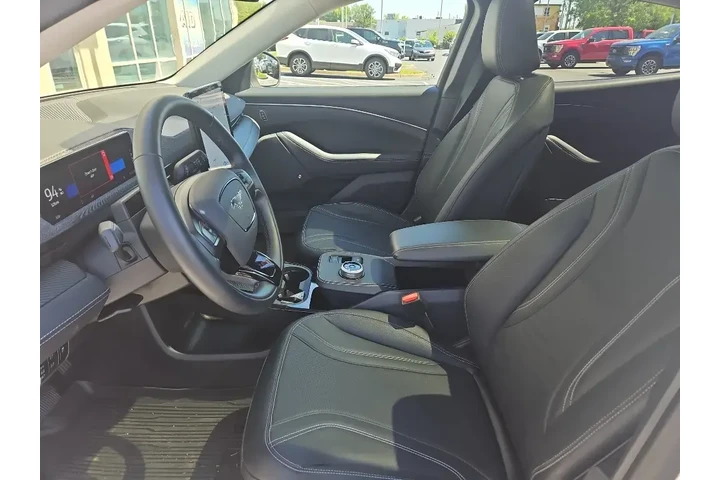 $37777 : Ford Mustang Mach-E 2024 AWD image 5