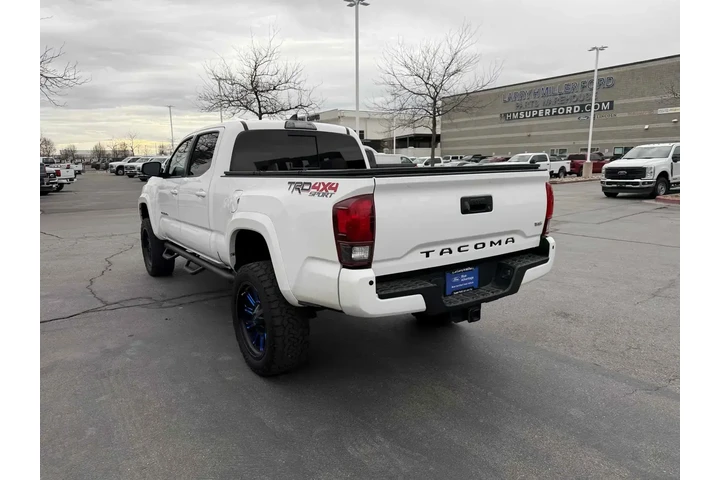 $31283 : Toyota Tacoma 2019 4x4 TRD S image 5