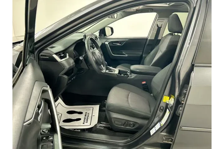 $20211 : Toyota RAV4 2019 AWD XLE 4dr image 9