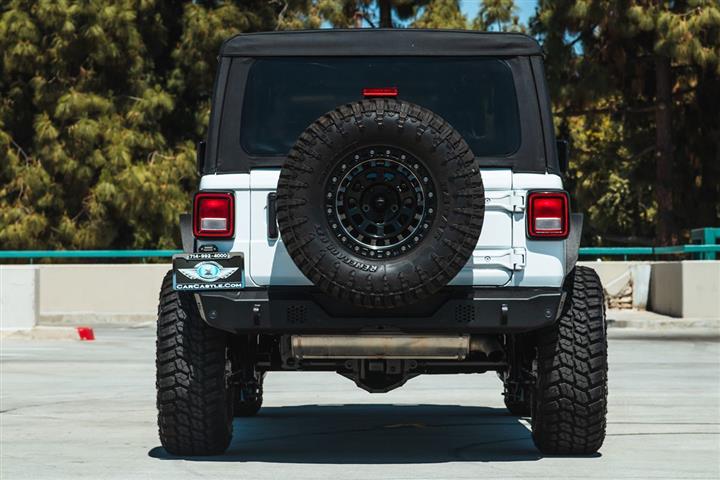 2021 Wrangler Unlimited Sport image 8