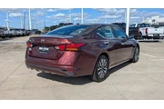$20495 : Nissan Altima 2023 2.5 SV 4d thumbnail