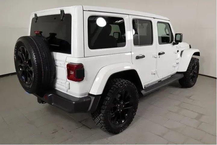 Jeep Wrangler 2023 4x4 Sahar image 5