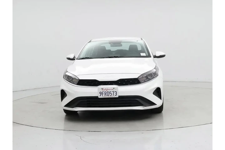 $20998 : Kia Forte 2023 LXS 4dr Sedan image 5