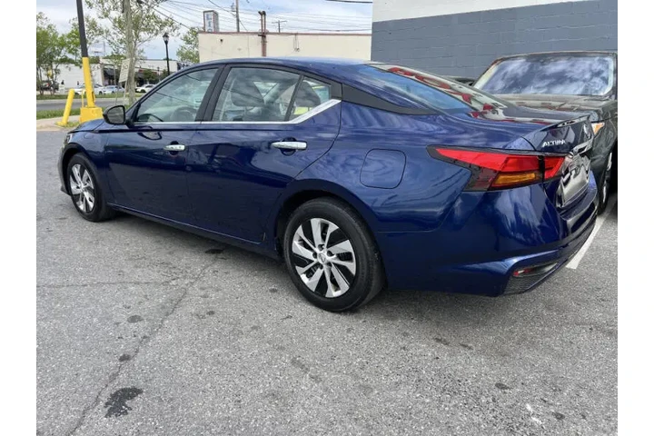 $9900 : 2022 Altima 2.5 S image 5