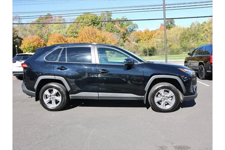 $29500 : Toyota RAV4 Hybrid 2023 AWD image 8