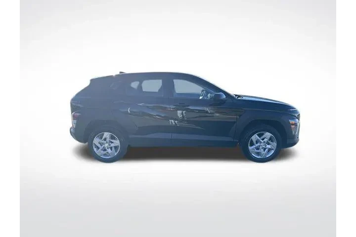 $21827 : Hyundai KONA 2024 AWD SE 4dr image 6