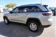 $24988 : Jeep Grand Cherokee 2023 4x4 thumbnail