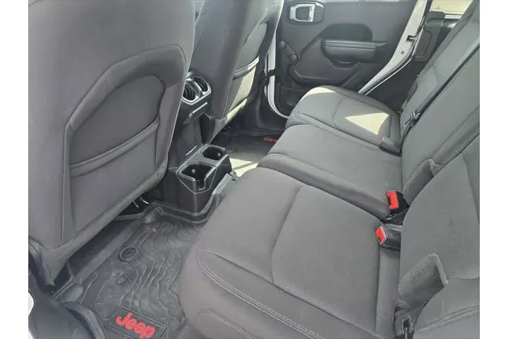 $27999 : Jeep Wrangler Unlimited 2022 image 9