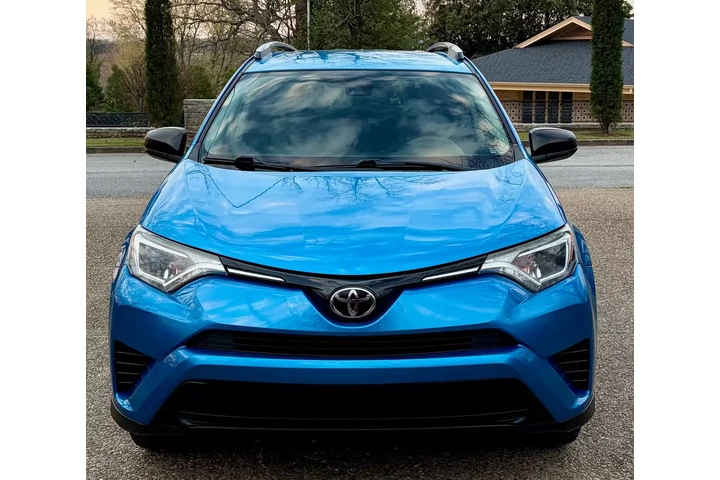 $11000 : RAV4 XLE, 2017 image 3