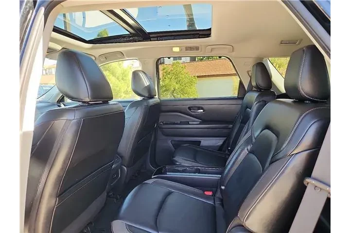 $34000 : Nissan Pathfinder 2023 SL 4d image 10