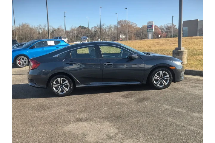 $14599 : Honda Civic 2018 LX 4dr Seda image 2