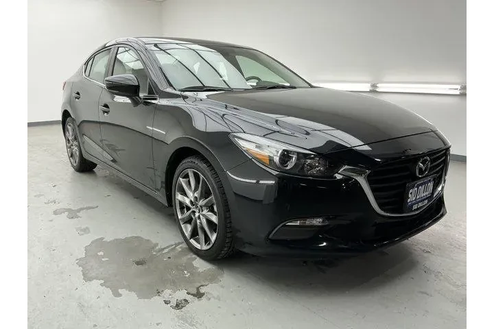 $16891 : Mazda Mazda3 2018 Touring 4d image 2