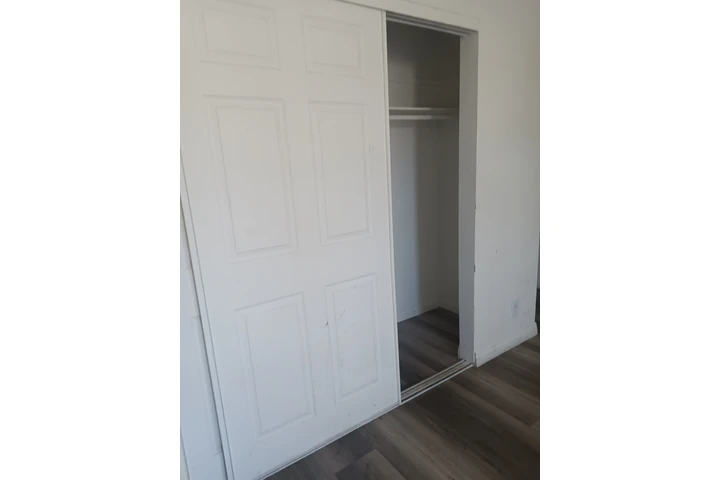 $1300 : Rento recamara image 3