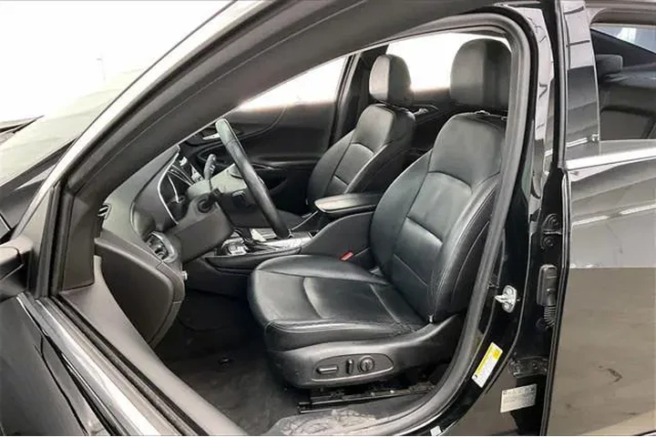 $8990 : Chevrolet Malibu 2016 LT 4dr image 8