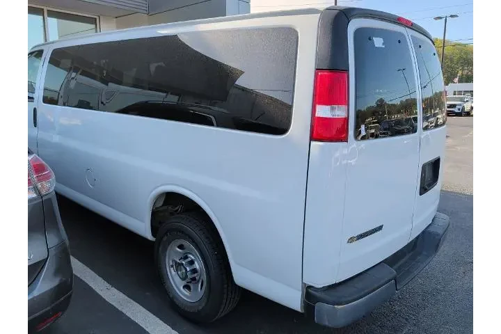 $40000 : Chevrolet Express 2024 LT 35 image 4