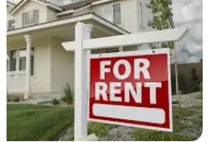 RENTO CASA EN L.A. image 1