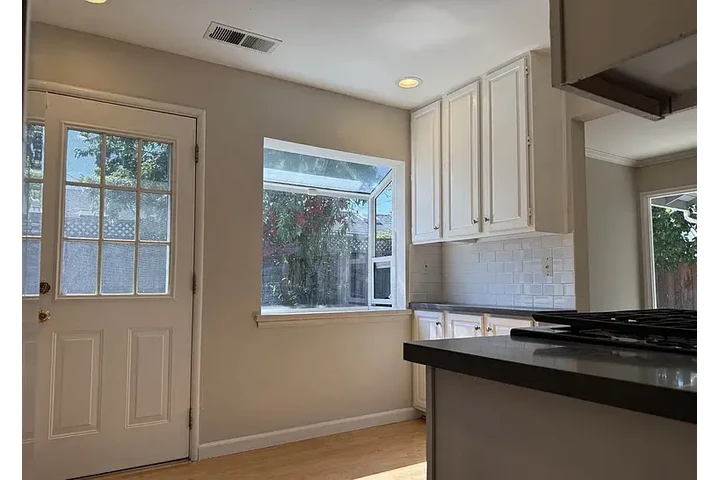 $2470 : HOUSE FOR RENT IN SAN JOSE CA image 8