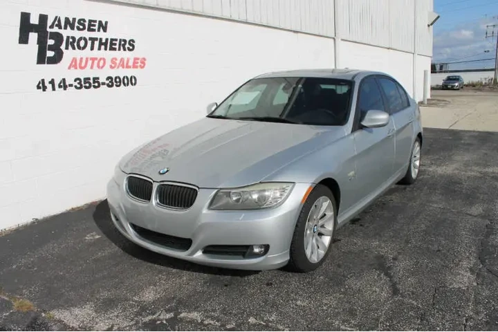 $6990 : 2011 BMW 3 Series 328i xDrive image 2
