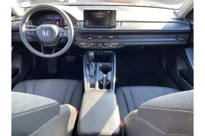 $22700 : Honda Accord 2024 EX 4dr Sed image 10