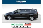 $28995 : Chrysler Pacifica 2024 Touri thumbnail