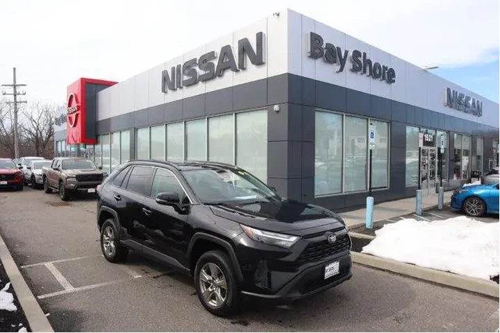 $21181 : Toyota RAV4 2023 XLE 4dr SUV image 1