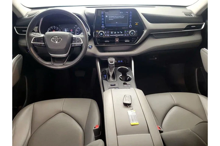 $33998 : Toyota Highlander 2022 AWD X image 9
