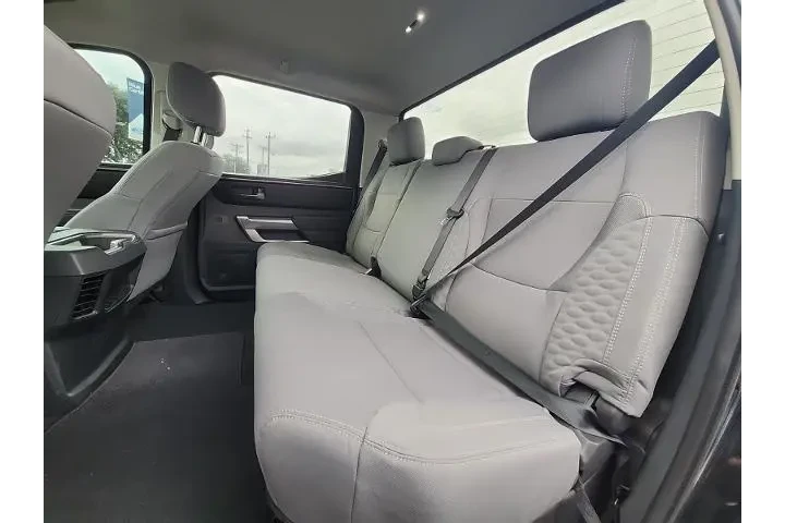 $39997 : Toyota Tundra 2023 4x4 SR5 4 image 8