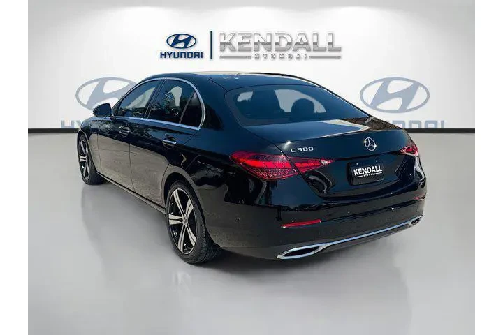 $38486 : Mercedes-Benz C-Class 2025 C image 4