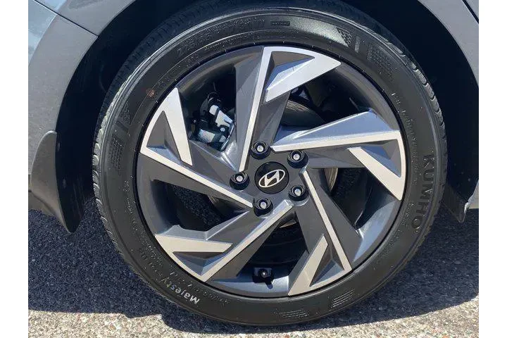 $20998 : Hyundai ELANTRA 2024 SEL 4dr image 10